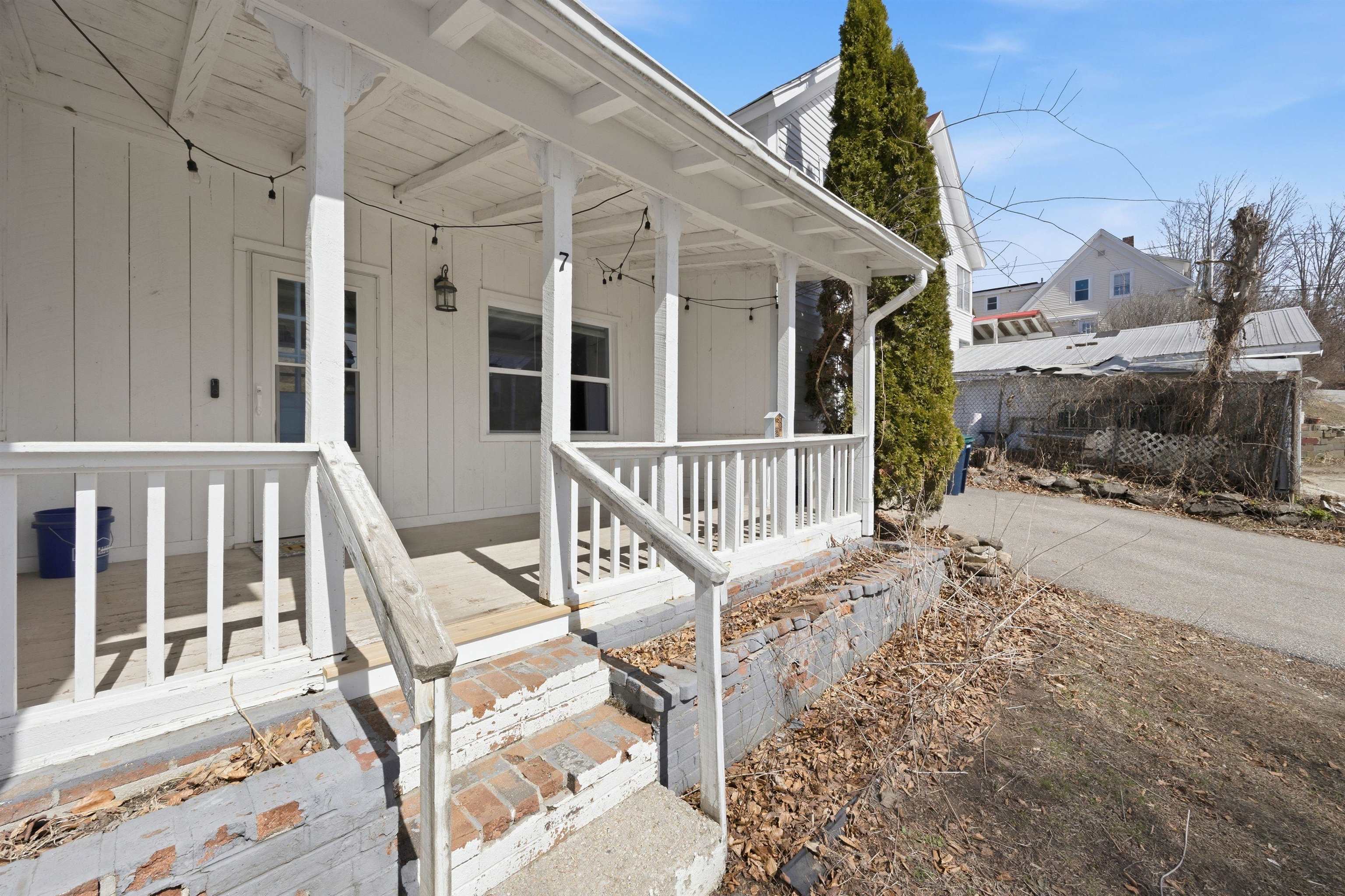7 West Street Tilton, NH 03276 - Photo 5 of 59