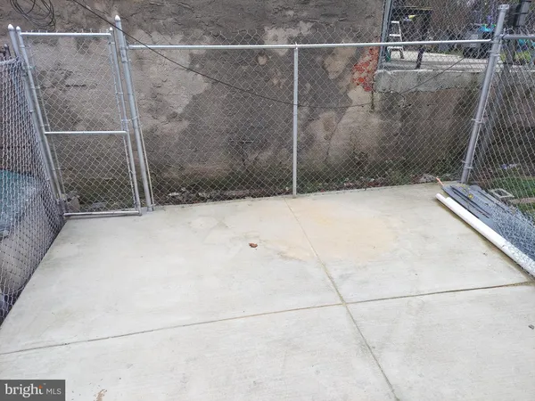 $2,000 | 5108 Race Street, Philadelphia, PA 19139