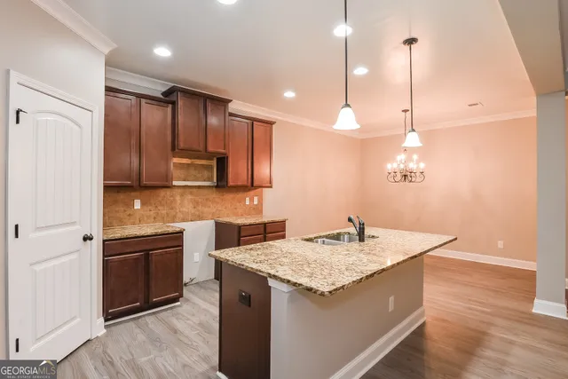 $2,290 | 4944 Longview Run, Decatur, GA 30035