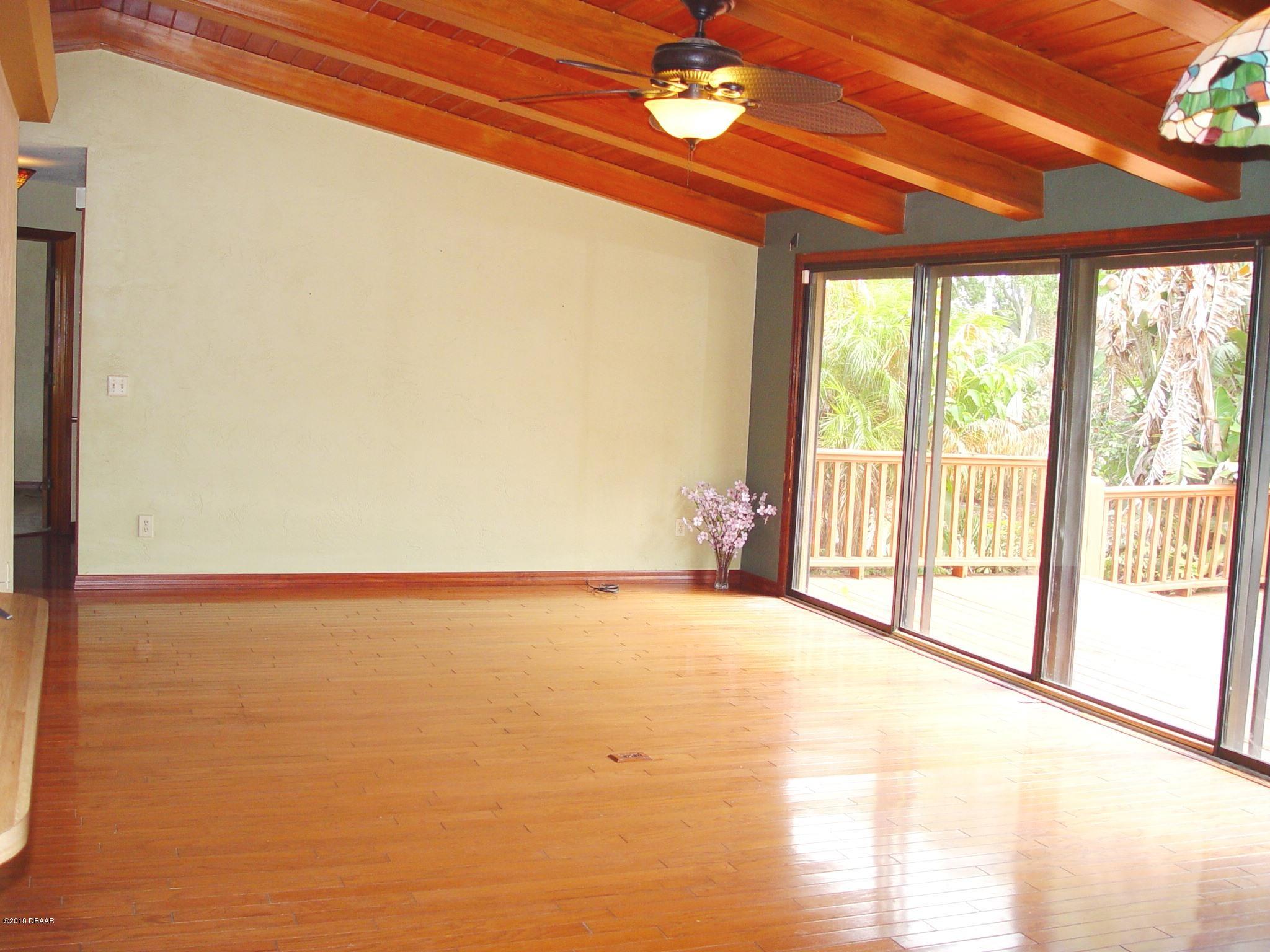 2131 South Riverside Drive Edgewater, FL 32141 - Photo 3 of 34 Living3