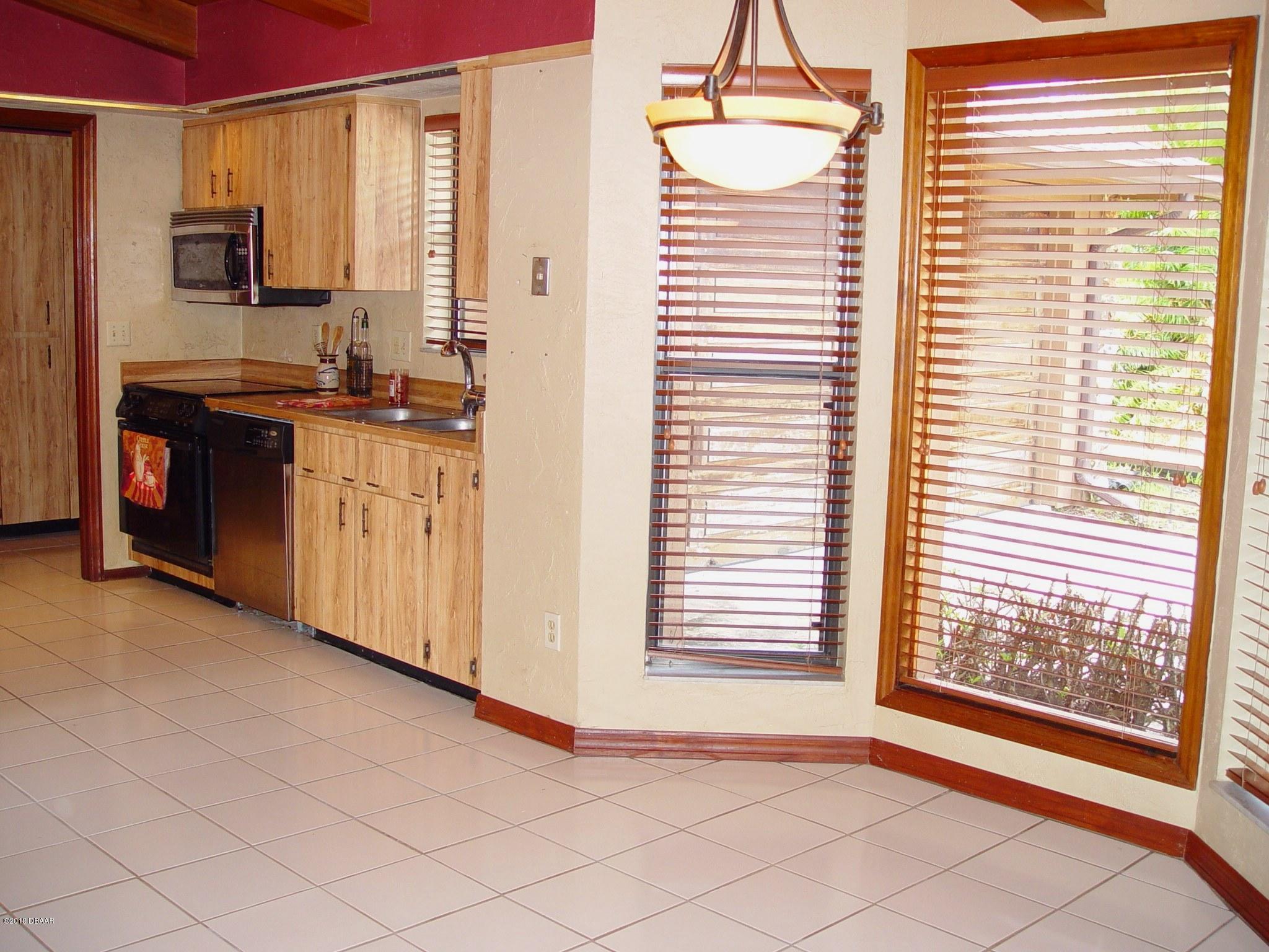 2131 South Riverside Drive Edgewater, FL 32141 - Photo 8 of 34 NookKitchen
