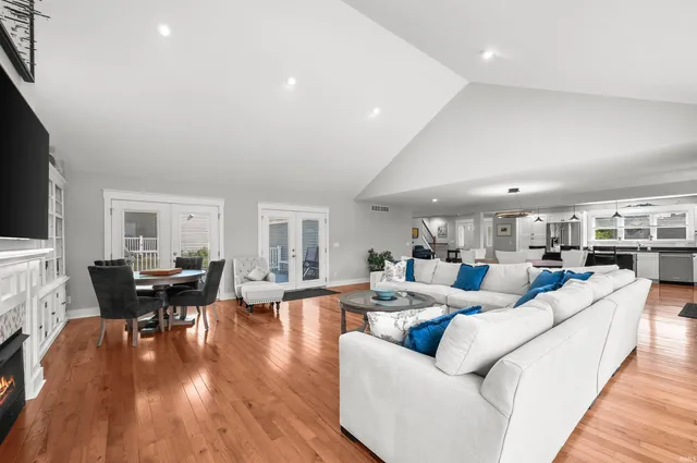 $1,499,000 | 623 Corby Boulevard, South Bend, IN 46617