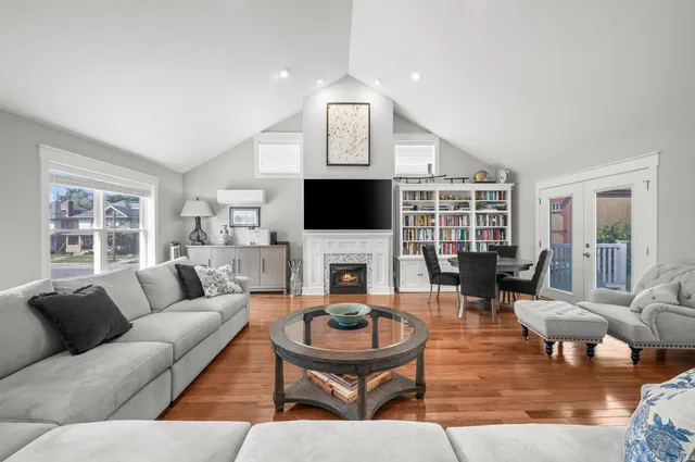 $1,499,000 | 623 Corby Boulevard, South Bend, IN 46617