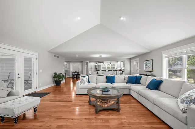 $1,499,000 | 623 Corby Boulevard, South Bend, IN 46617