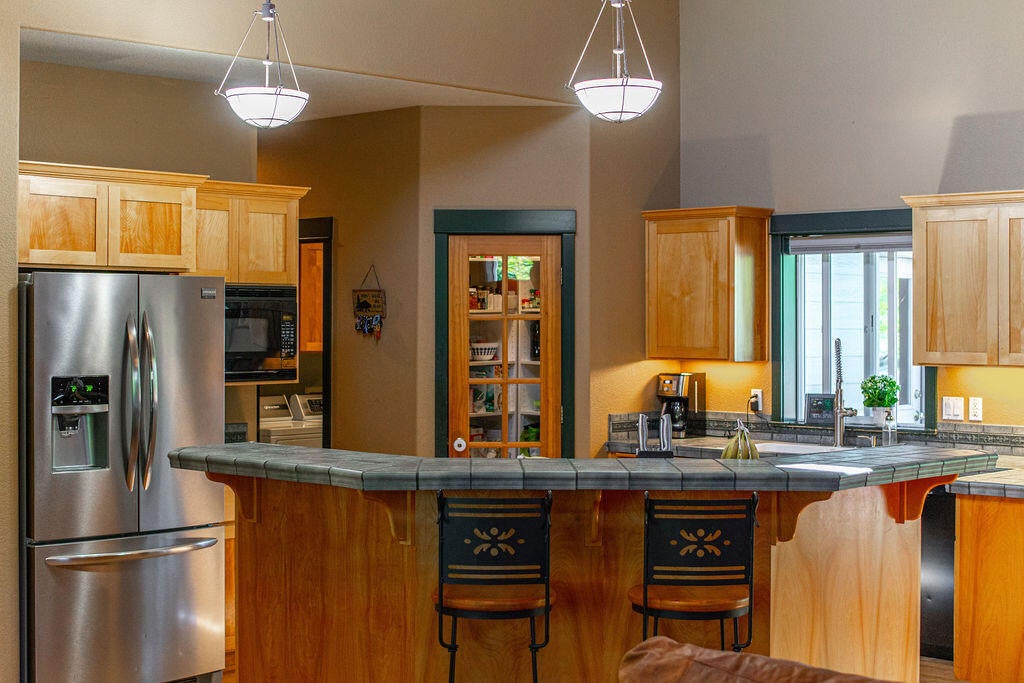 53 Southwest Allen Road Bend, OR 97702 - Photo 12 of 50 13