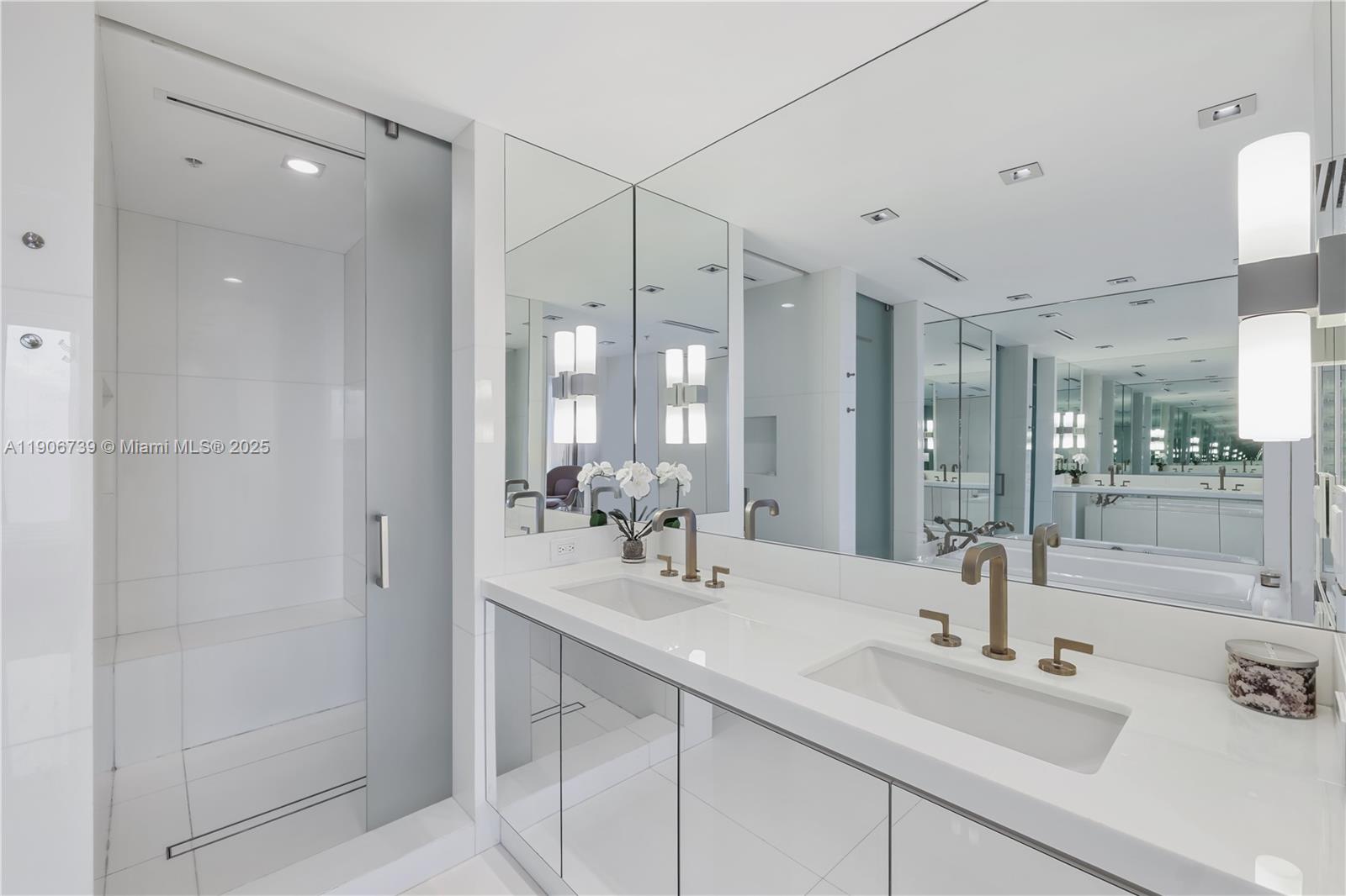 6899 Collins Avenue, Unit 2208 Miami Beach, FL 33141 - Photo 34 of 69