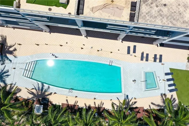 $2,690,000 | 6899 Collins Avenue, Unit 2208, Miami Beach, FL 33141