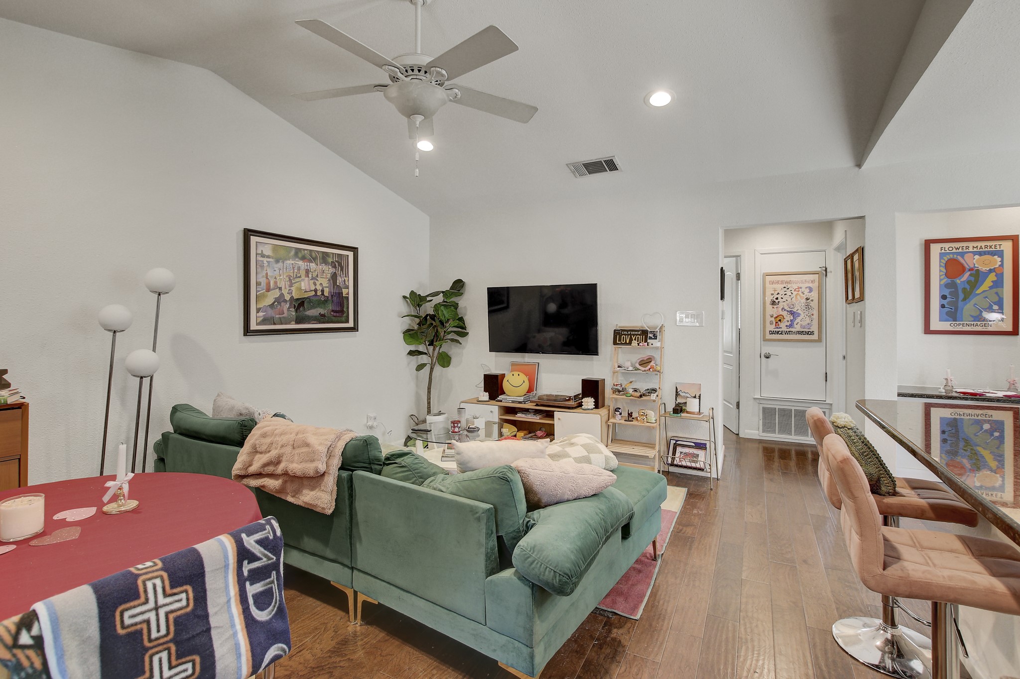 1403 Waterloo Trail Austin, TX 78704 - Photo 6 of 40