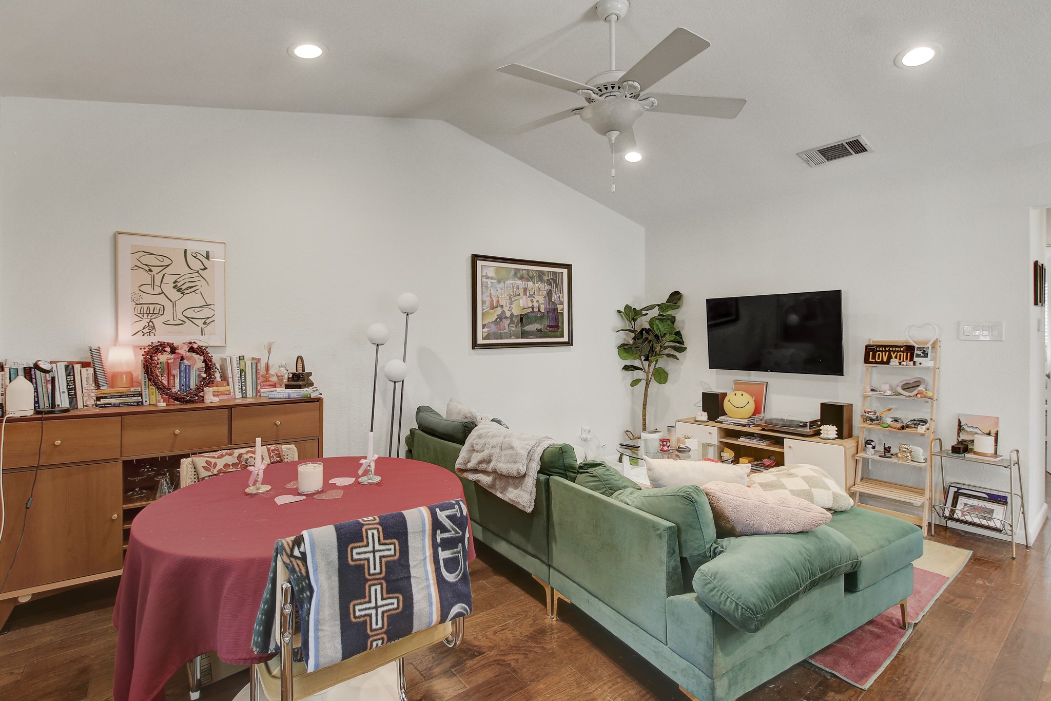 1403 Waterloo Trail Austin, TX 78704 - Photo 7 of 40