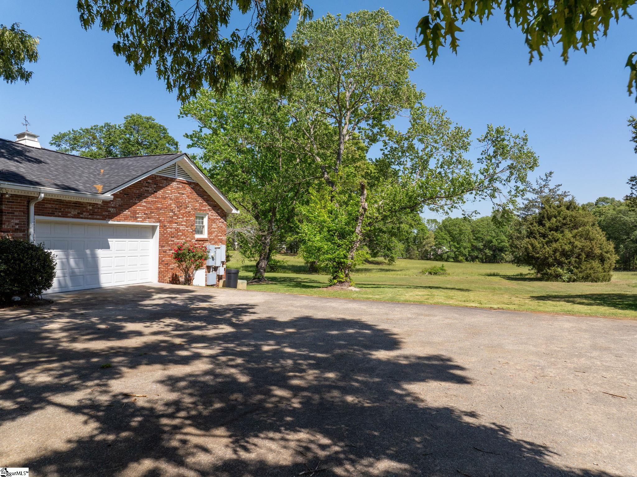 101 Triangle Pine Road Fountain Inn, SC 29644 - Photo 18 of 37 Gallery Image 18