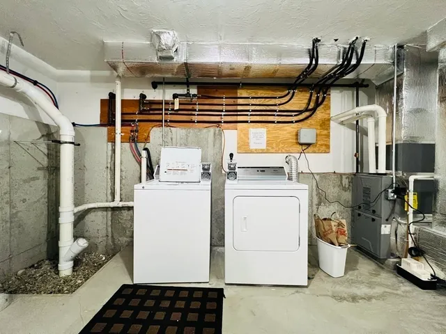 $1,998 | 39 Athens Street, Unit 1, Weymouth, MA 02191