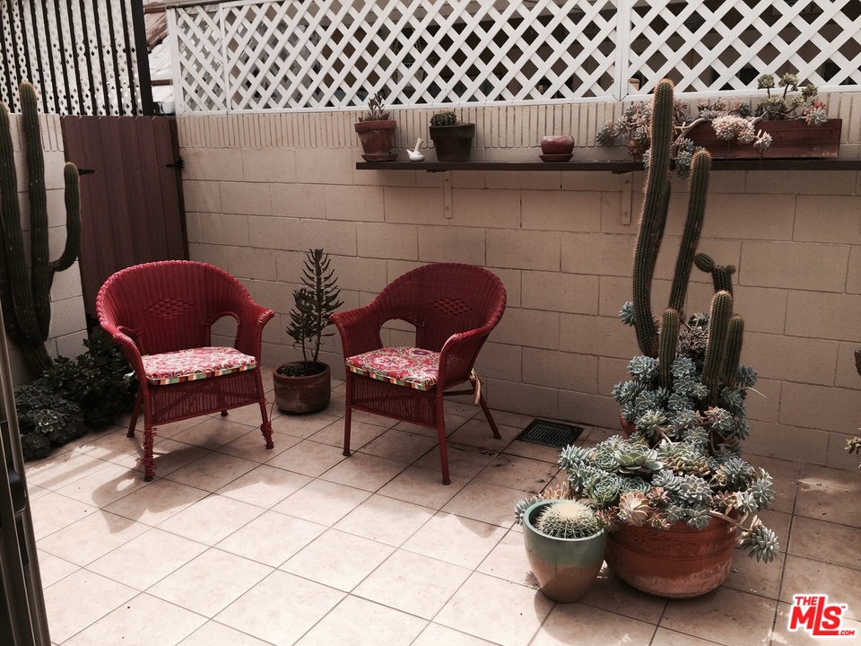 8120 Redlands Street, Unit 4 Playa del Rey, CA 90293 - Photo 13 of 15 Gallery Image 13