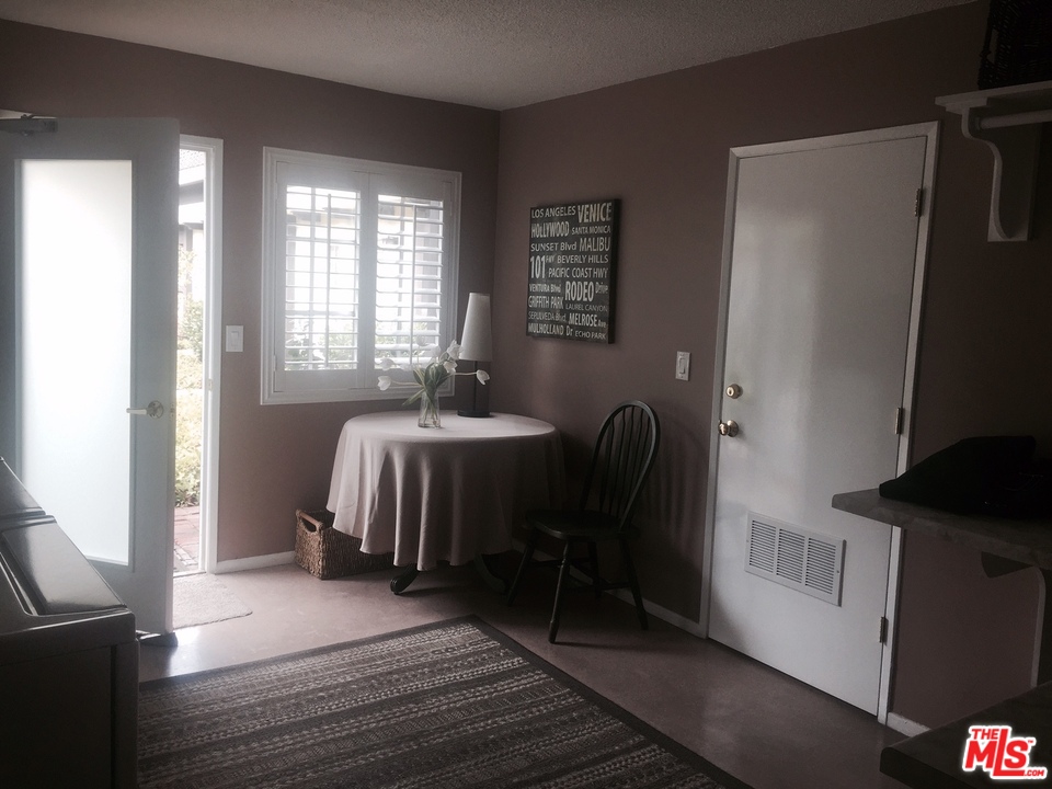 8120 Redlands Street, Unit 4 Playa del Rey, CA 90293 - Photo 14 of 15 Gallery Image 14