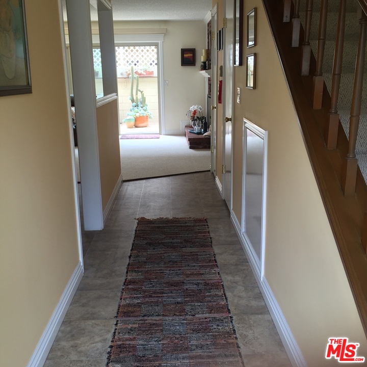 8120 Redlands Street, Unit 4 Playa del Rey, CA 90293 - Photo 3 of 15 Gallery Image 3