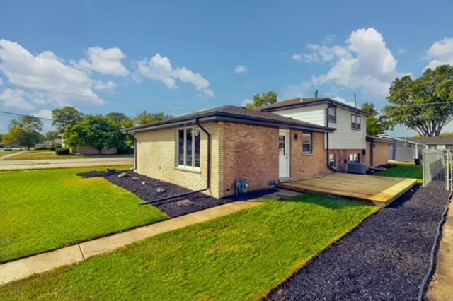 $384,000 | 11756 South Leamington Avenue, Alsip, IL 60803