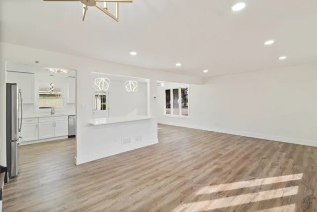 $384,000 | 11756 South Leamington Avenue, Alsip, IL 60803