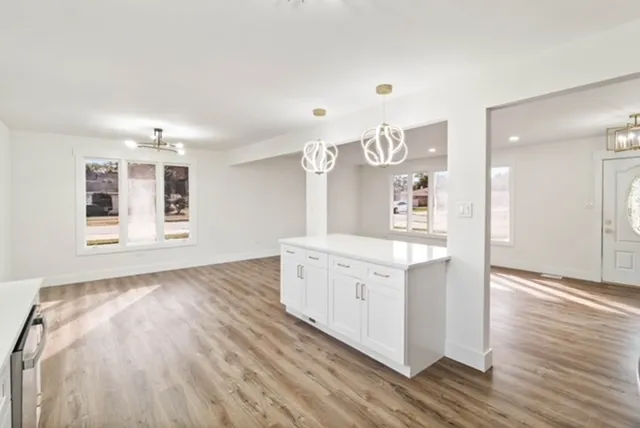 $384,000 | 11756 South Leamington Avenue, Alsip, IL 60803