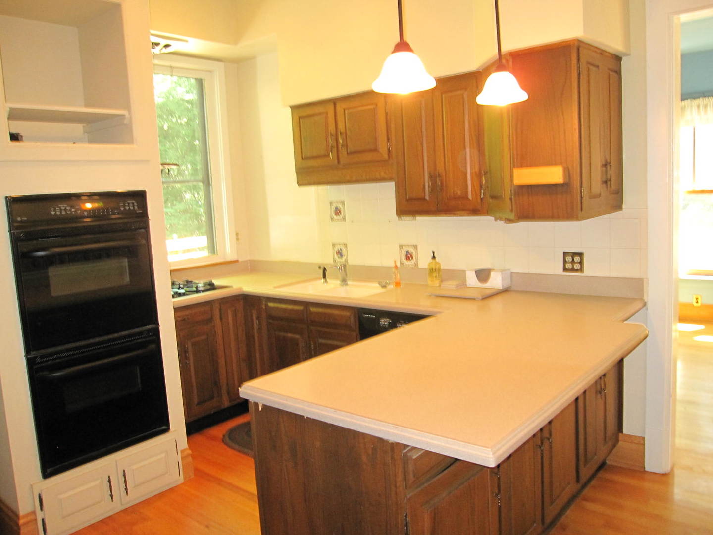 124 Gage Road Riverside, IL 60546 - Photo 16 of 37