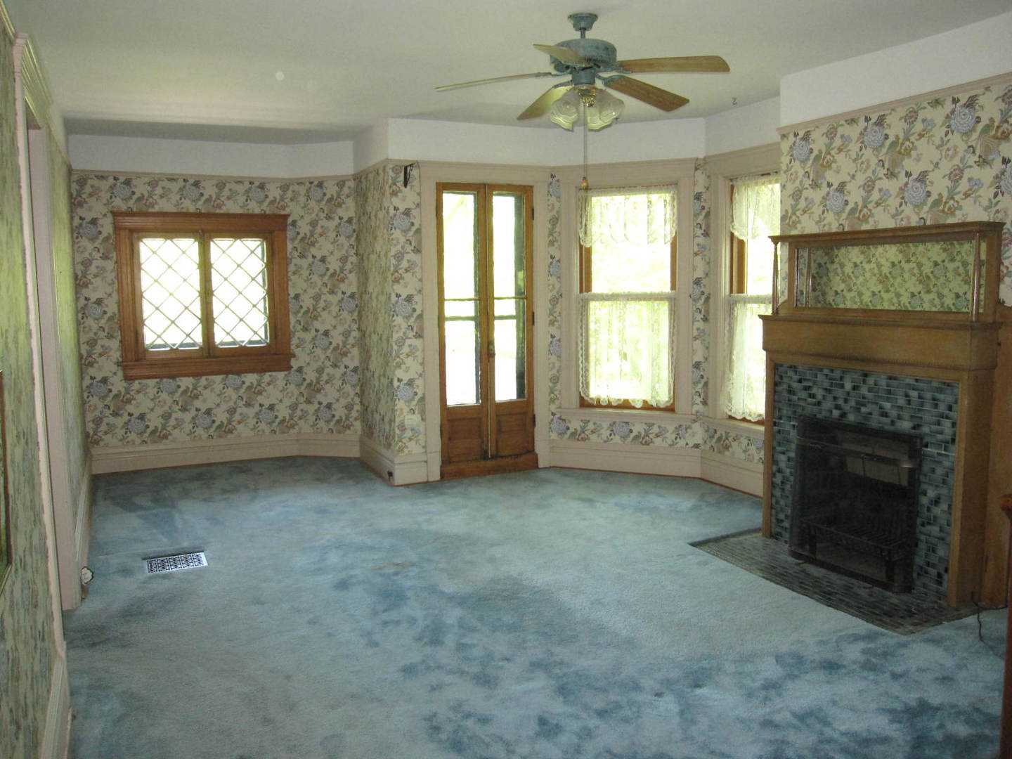 124 Gage Road Riverside, IL 60546 - Photo 21 of 37