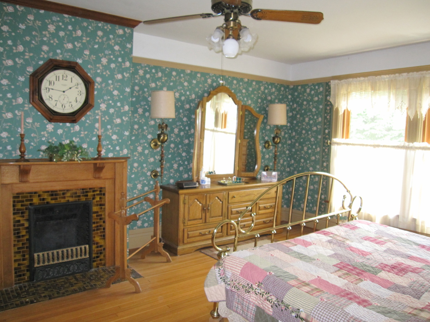 124 Gage Road Riverside, IL 60546 - Photo 23 of 37