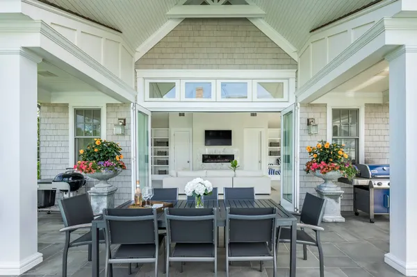 $275,000 | 475 David Whites Lane, Southampton, NY 11968