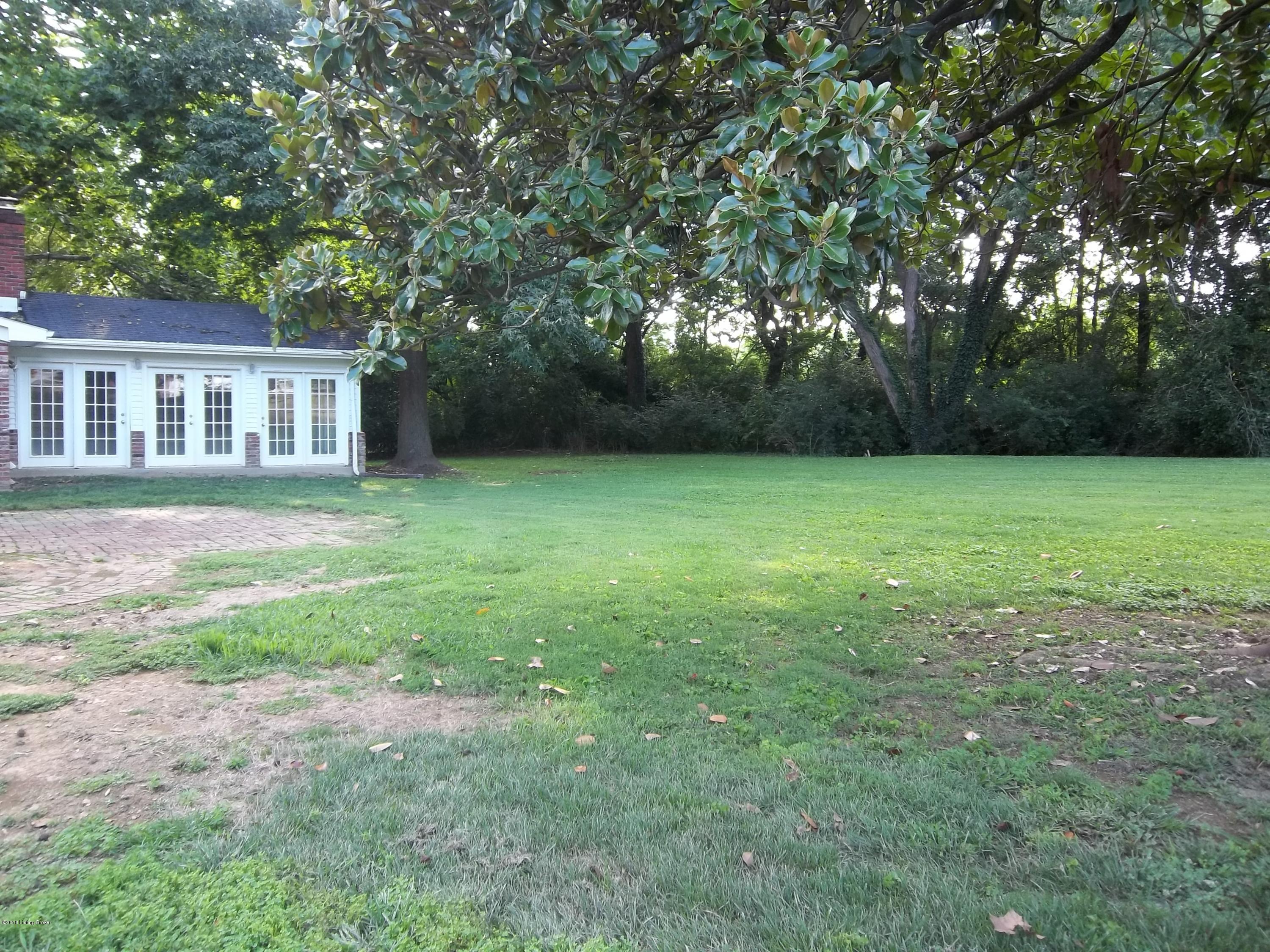 6003 Rodes Court Louisville, KY 40222 - Photo 39 of 44 100_1962