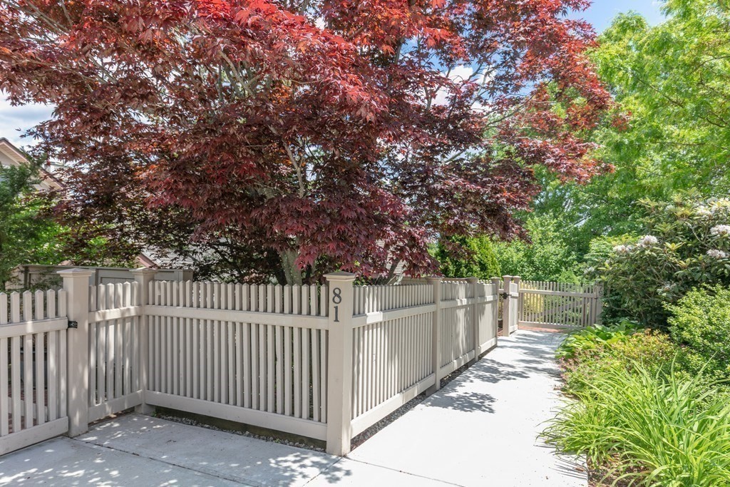 81 Algonquin Road, Unit 81 Newton, MA 02467 - Photo 35 of 40 a view of a wrought fence
