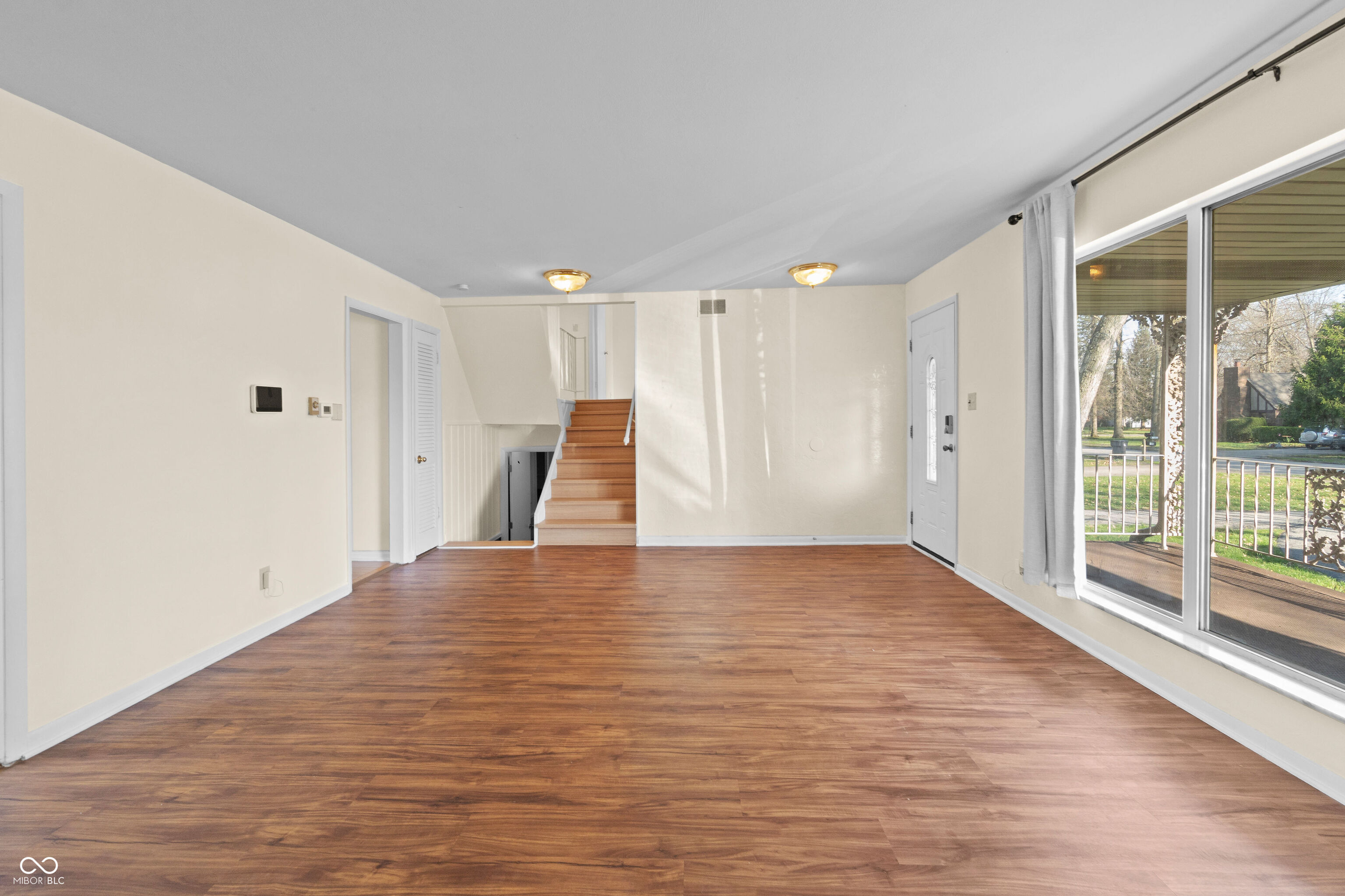 406 Griffin Road Indianapolis, IN 46227 - Photo 5 of 24 Gallery Image 5