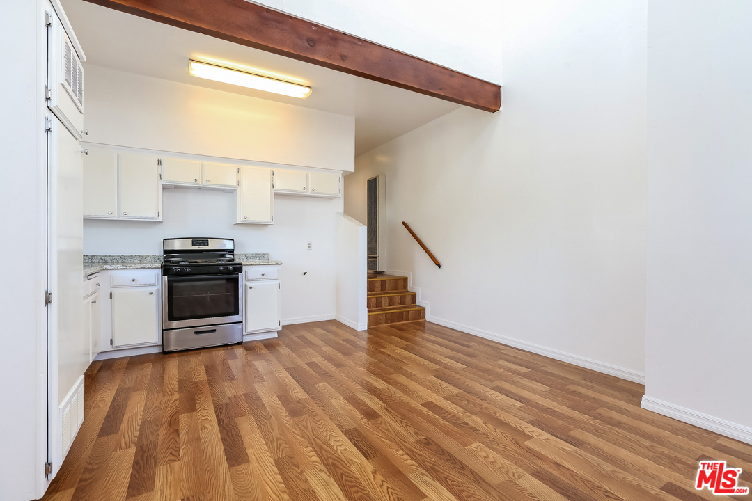 705 Brooks Avenue Venice, CA 90291 - Photo 25 of 44