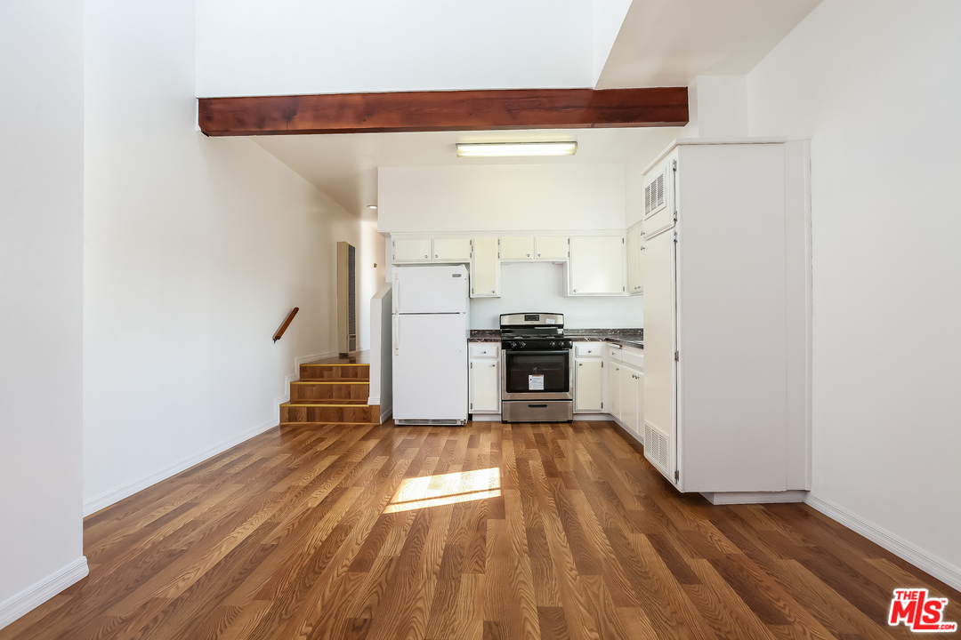 705 Brooks Avenue Venice, CA 90291 - Photo 29 of 44