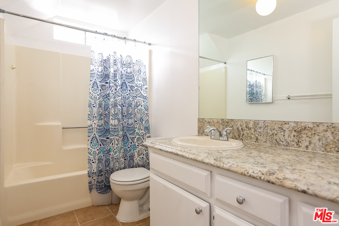 705 Brooks Avenue Venice, CA 90291 - Photo 39 of 44