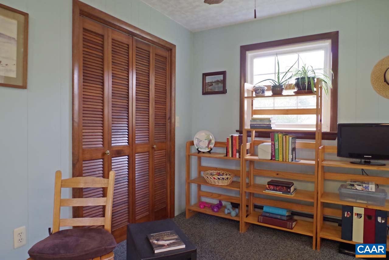 88 Court Street Lovingston, VA 22949 - Photo 19 of 44 a room with furniture and a window