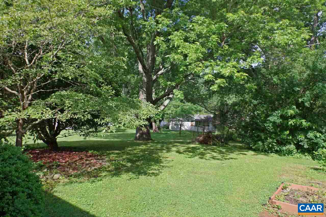 88 Court Street Lovingston, VA 22949 - Photo 41 of 44 a garden view