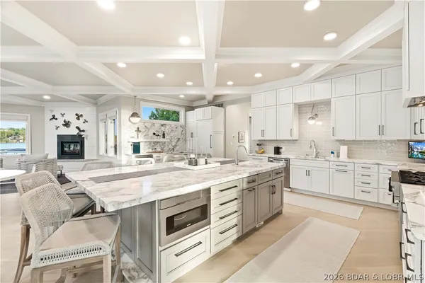 $6,500,000 | 74 Via Preminenta, Sunrise Beach, MO 65079