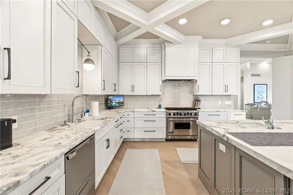 $6,500,000 | 74 Via Preminenta, Sunrise Beach, MO 65079