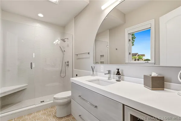 $6,500,000 | 74 Via Preminenta, Sunrise Beach, MO 65079