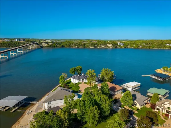 $6,500,000 | 74 Via Preminenta, Sunrise Beach, MO 65079