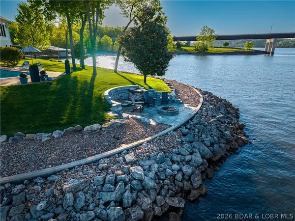 $6,500,000 | 74 Via Preminenta, Sunrise Beach, MO 65079