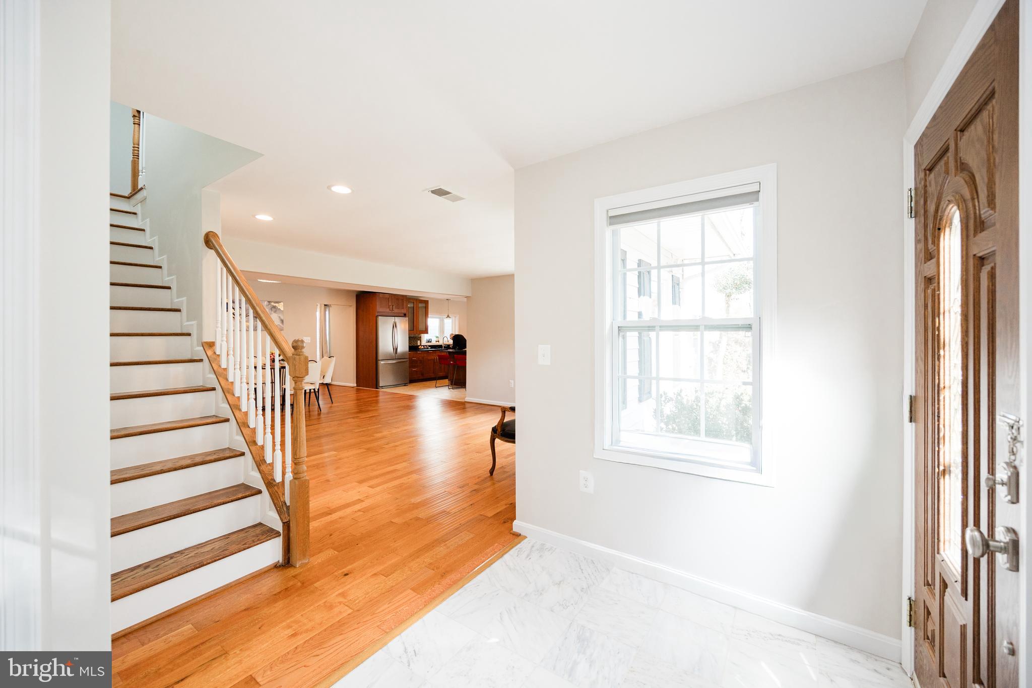 9720 Five Oaks Road Fairfax, VA 22031 - Photo 30 of 91 Stair to upper level