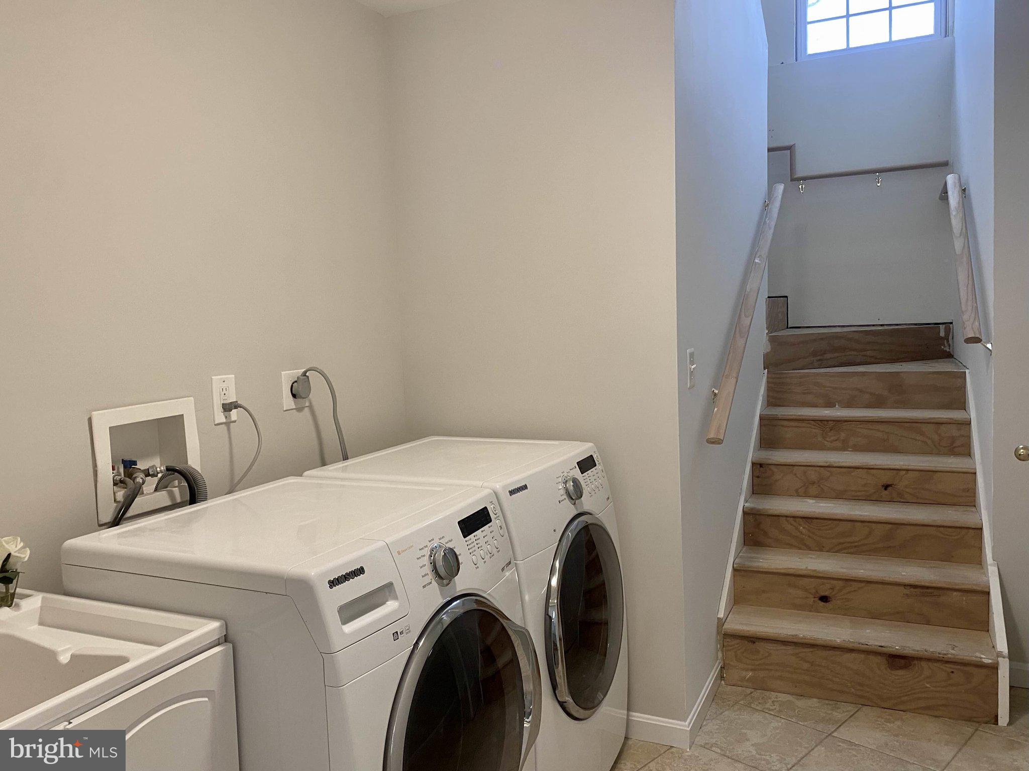 9720 Five Oaks Road Fairfax, VA 22031 - Photo 66 of 91 Laundry room