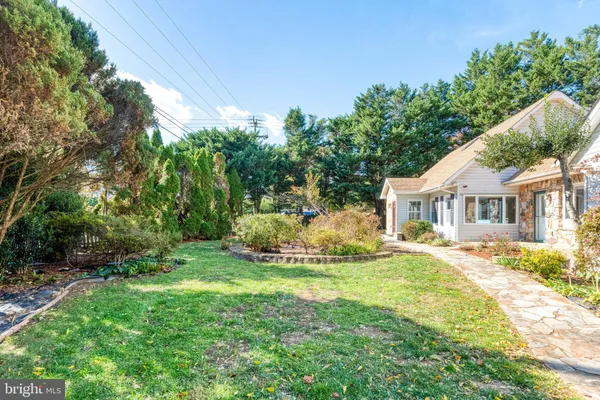 $1,150,000 | 9720 Five Oaks Road, Fairfax, VA 22031