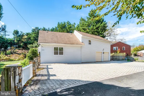 $1,150,000 | 9720 Five Oaks Road, Fairfax, VA 22031