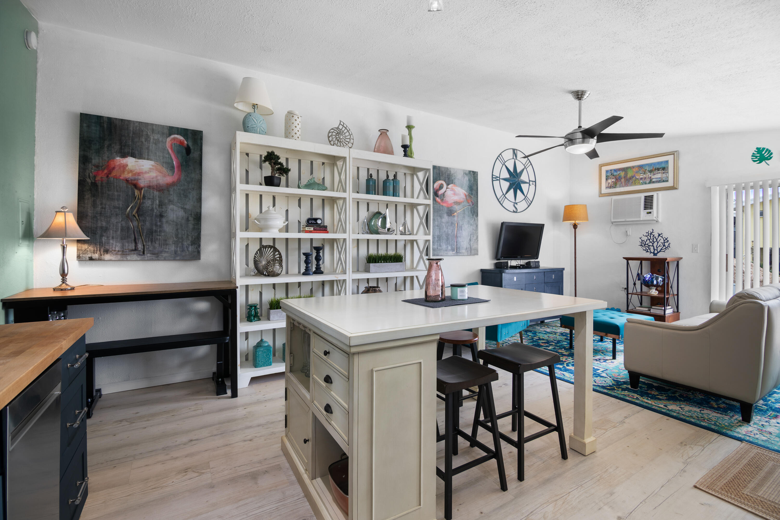 10 Clara Boulevard Marathon, FL 33051 - Photo 12 of 39 a room with a table and chairs