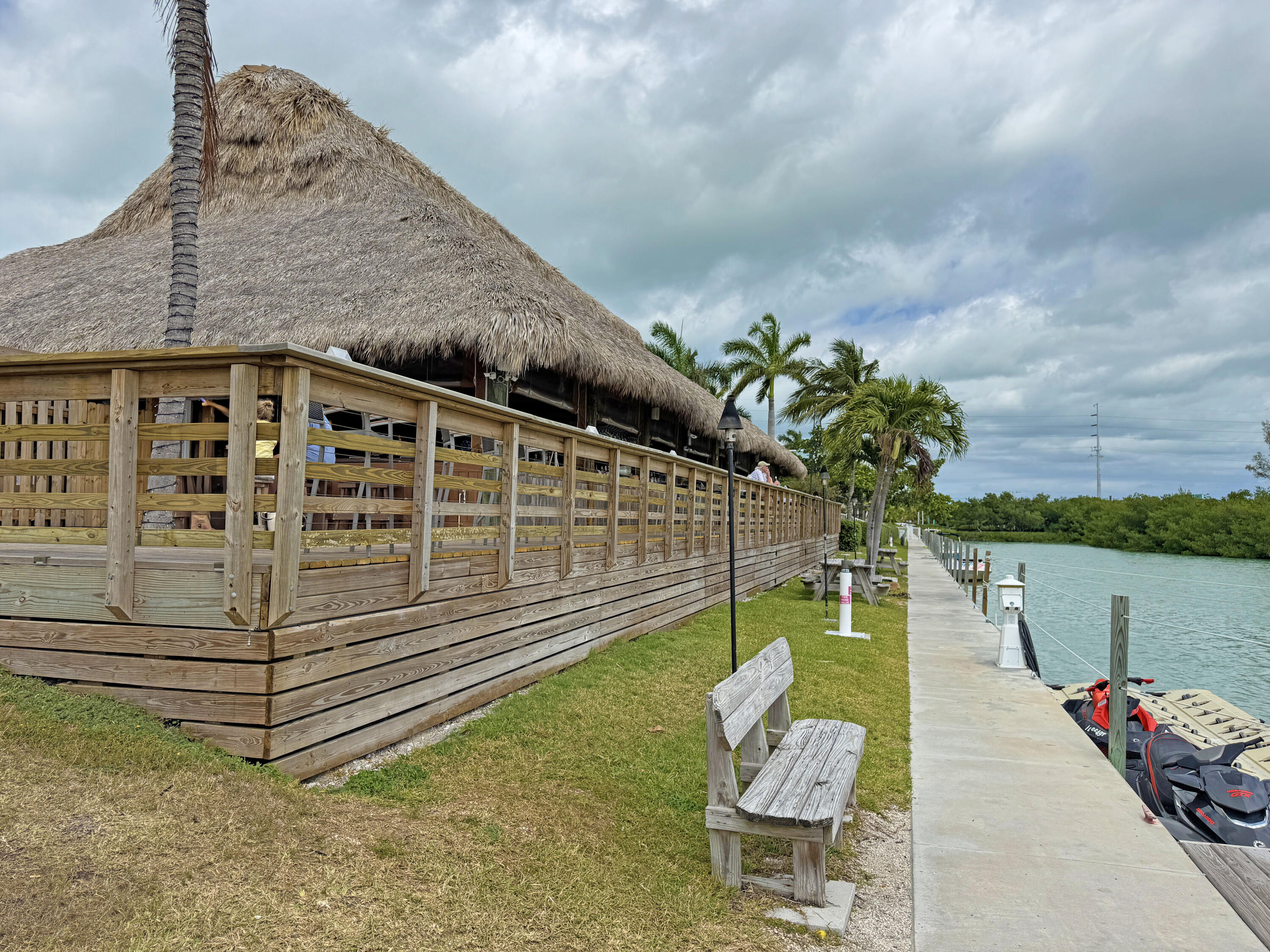 10 Clara Boulevard Marathon, FL 33051 - Photo 37 of 39 a balcony with table and chairs