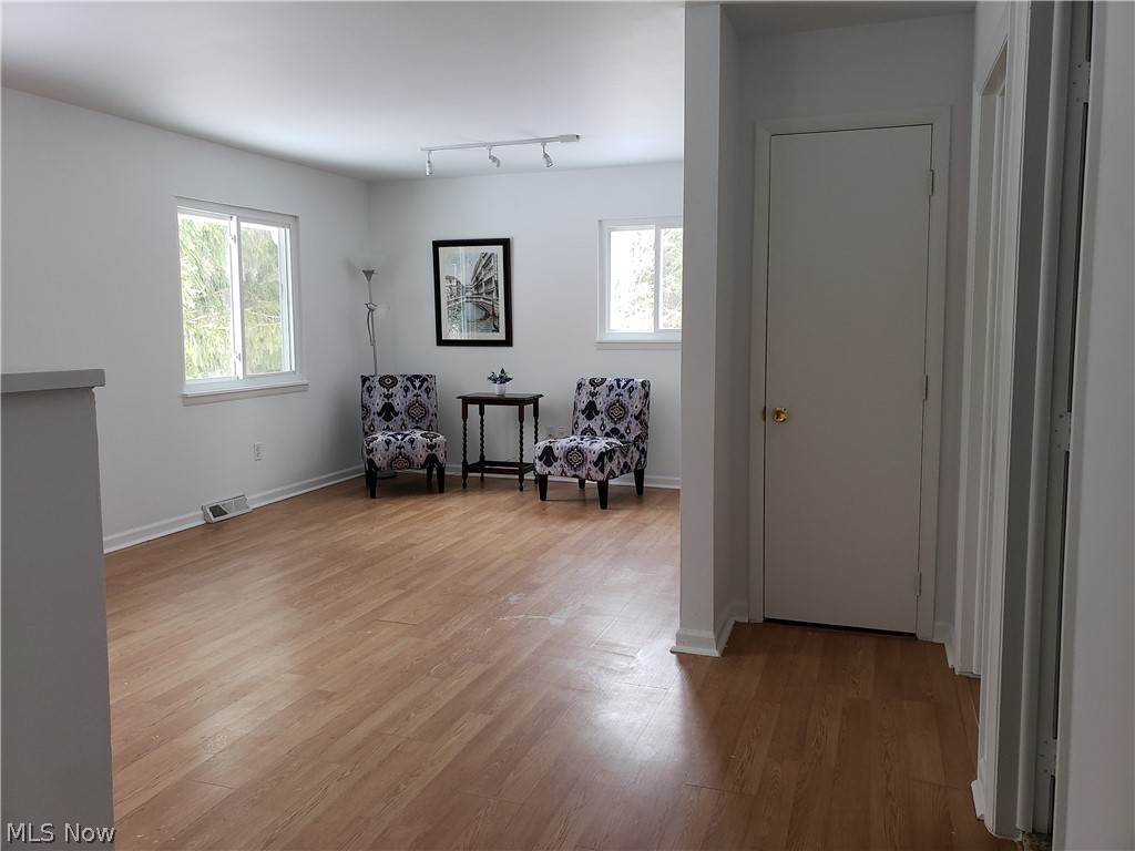 11415 Ferry Road Chesterland, OH 44026 - Photo 11 of 31 main floor living room