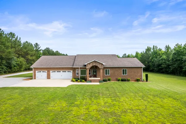 $815,000 | 206 Knott Road, Winchester, TN 37398