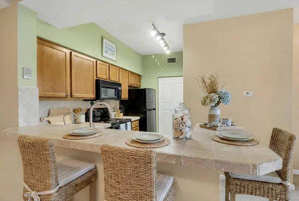 $269,900 | 2309 Myrtlewood Circle East, Unit 2309, Palm Beach Gardens, FL 33418