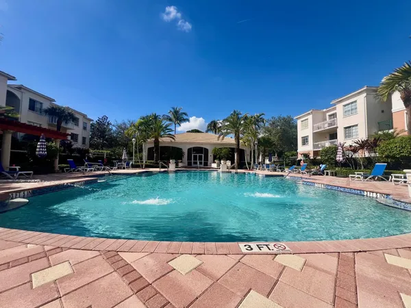 $269,900 | 2309 Myrtlewood Circle East, Unit 2309, Palm Beach Gardens, FL 33418