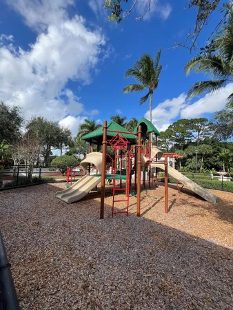 $269,900 | 2309 Myrtlewood Circle East, Unit 2309, Palm Beach Gardens, FL 33418