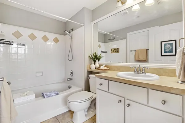 $269,900 | 2309 Myrtlewood Circle East, Unit 2309, Palm Beach Gardens, FL 33418